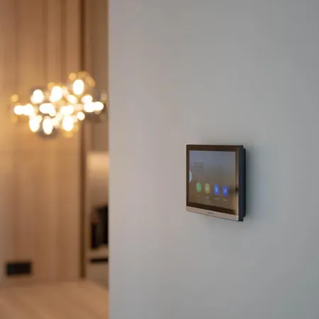 Home Apartments *